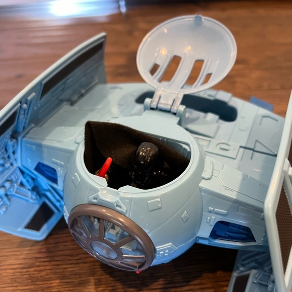 Playskool Heroes Star Wars Darth Vader’s Tie Fighter - Picture 5 of 7